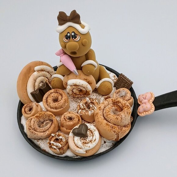 Faux Cinnamon Roll Skillet, Fake Cinnamon Roll Skillet, Sweet Treats, Party Deco - Picture 3 of 6